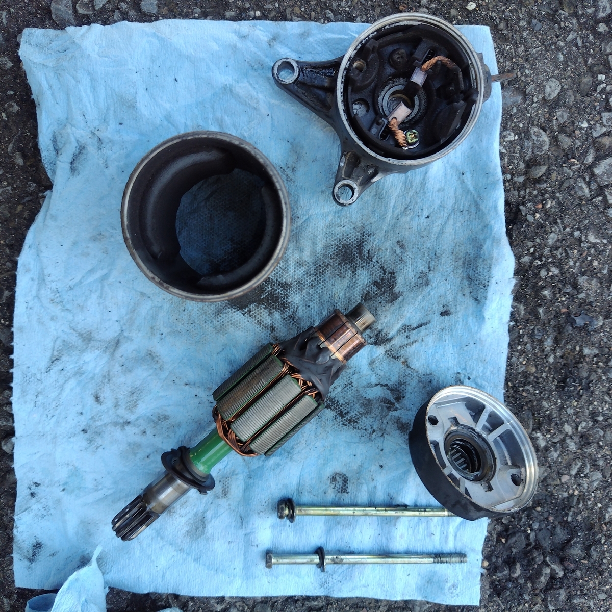 4DNルネッサ セルモーターの分解清掃をした話 - おーとばいく室