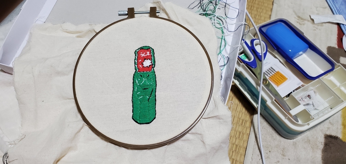 ラムネ菓子の刺繍