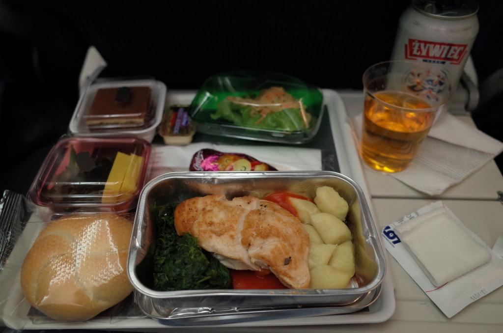 ポーランド航空の機内食