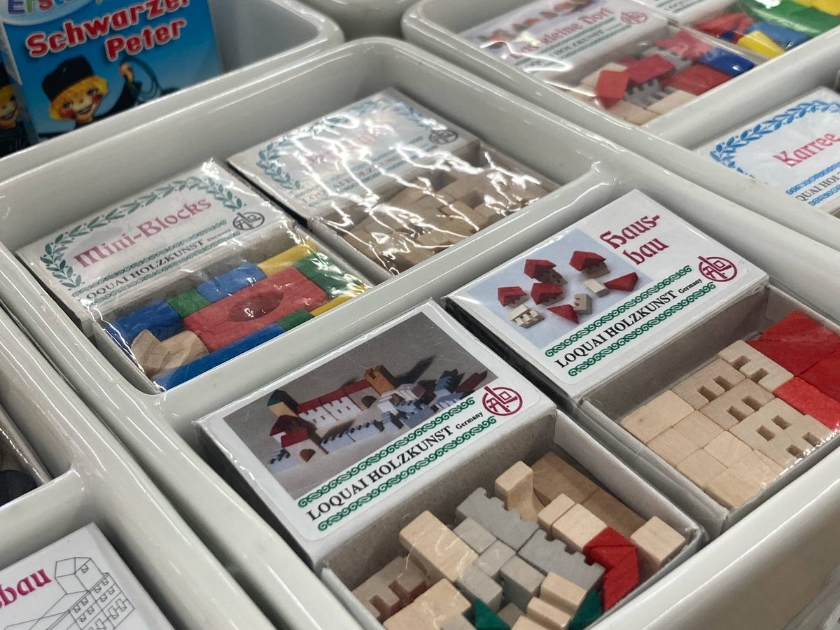 吉祥寺で人気の木製玩具のお店「アトリエ ニキティキ」 - 旅するボード