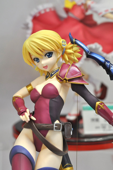 武器屋(アキバ)のフィギュアなど② - 虹色フォーカスannex