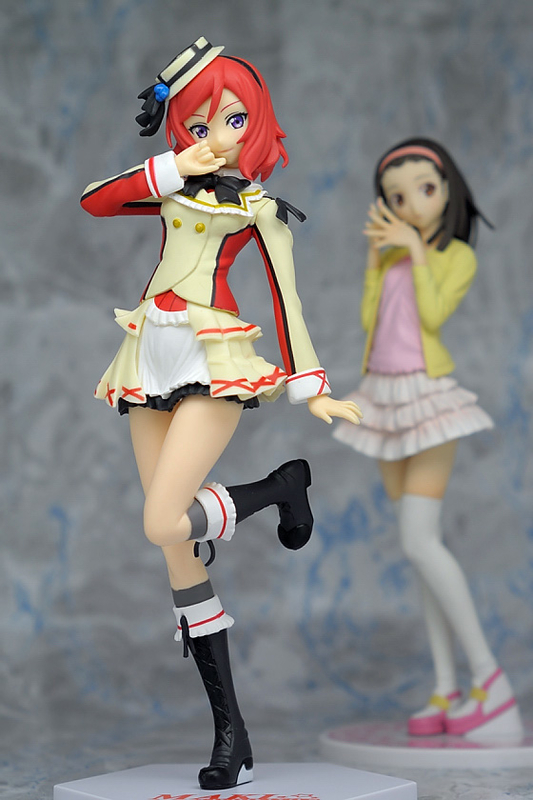 オールドレンズでプライズフィギュアを撮影 - 虹色フォーカスannex