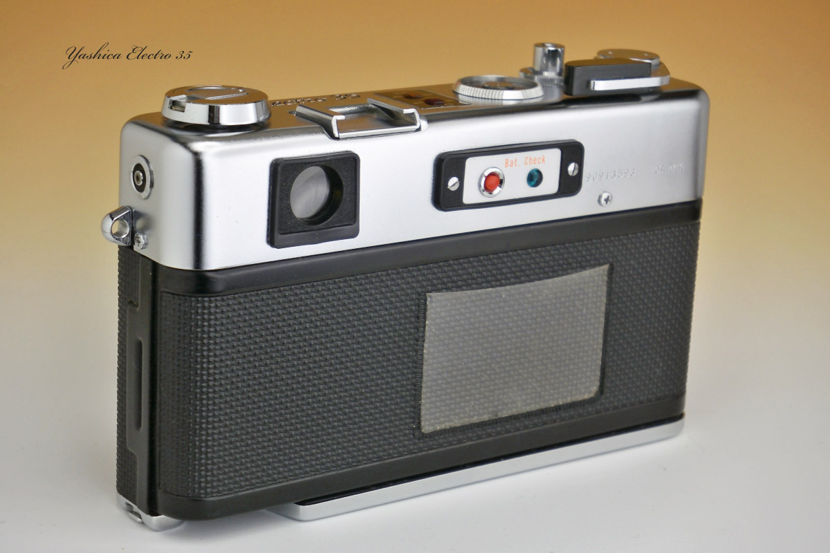 330で買った「ヤシカ・エレクトロ35G」を磨いてみました☆ - 虹色