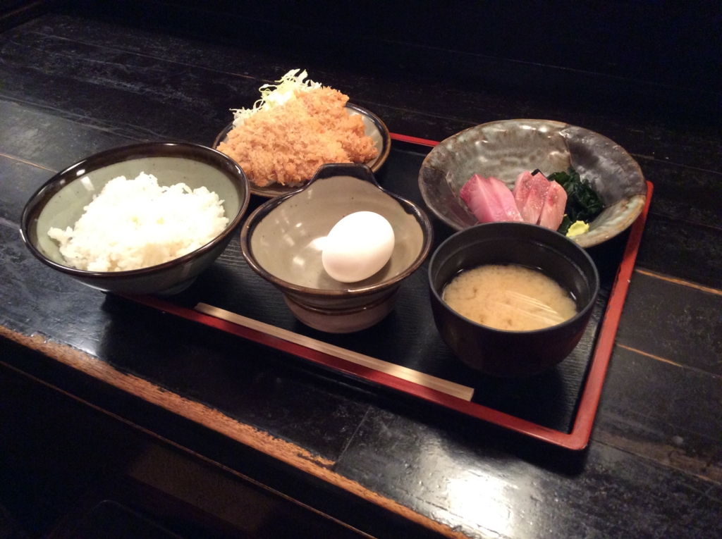 ハムカツとぶりのお刺身