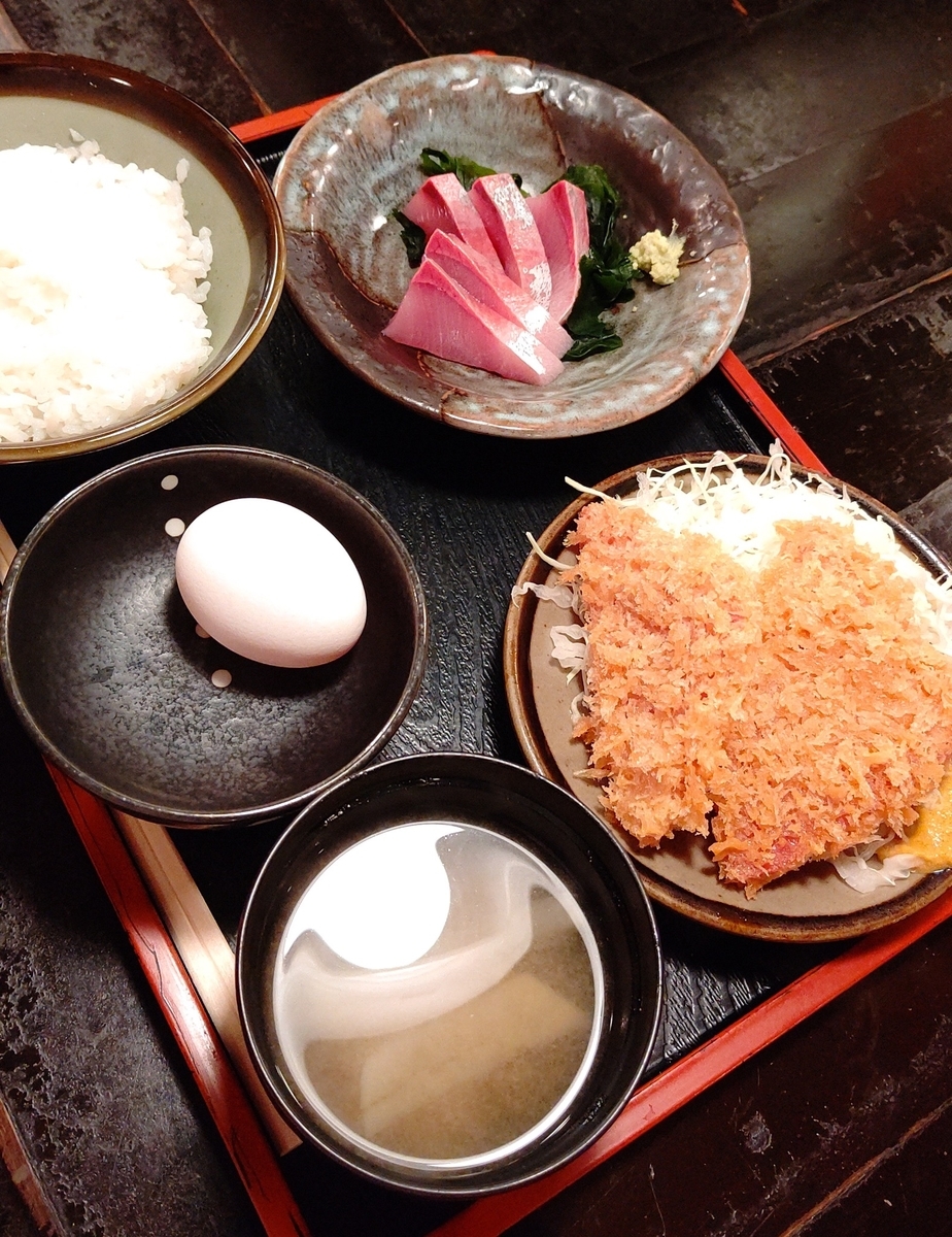 ハムカツとぶりの刺身