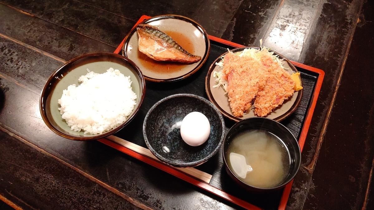 ハムカツと鯖の煮付け