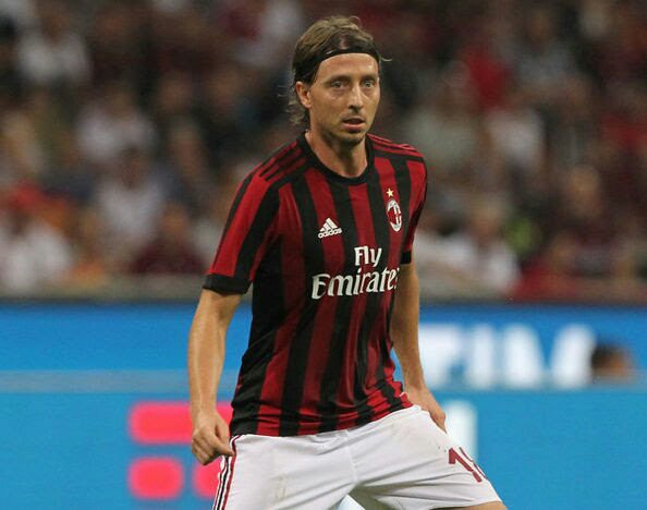 18-19シーズンACミラン選手名鑑 MF編 - ミランブログ