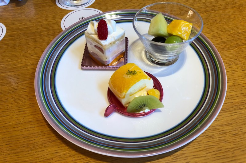 f:id:mile-de-hawa111:20191008150704j:plain ザ・プリンス・ヴィラ軽井沢のセンターハウスラウンジの軽食