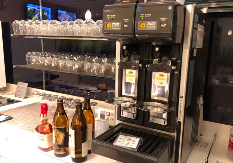 成田空港の国内線ANAラウンジ「ANA ARRIVAL LOUNGE」のドリンク