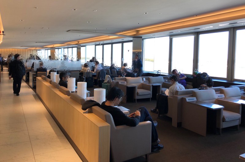 新千歳空港のANAラウンジの内観