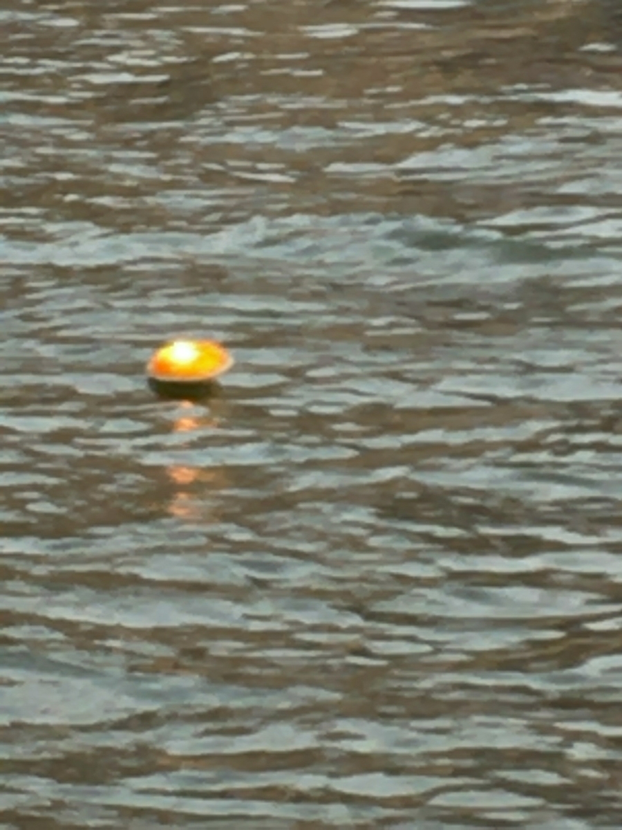 ベナレス　灯篭