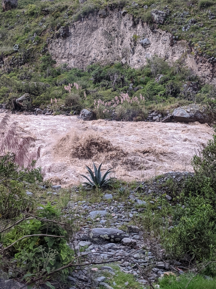 ウルバンバ　雨季
