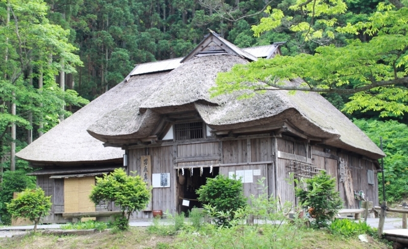 男鹿真山伝承館