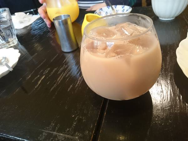 仙台 喫茶リエゾンでふわとろオムライスを食べる シェフの気まぐれクリームソーダ