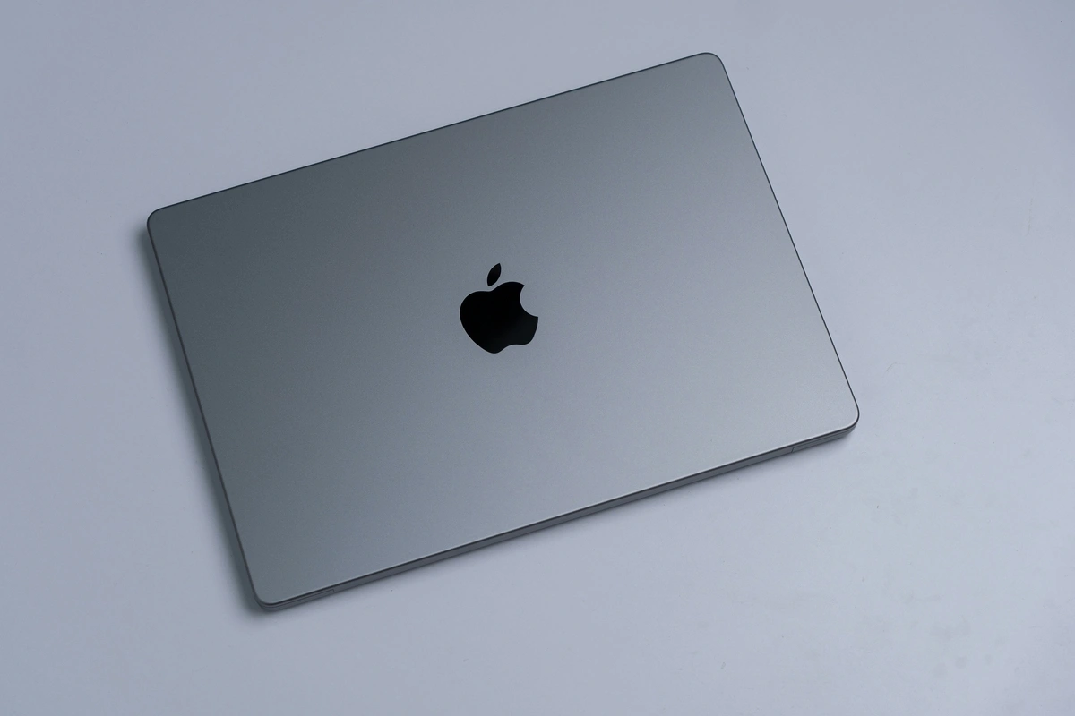 動画クリエイターが選んだM4 MacBook Pro長期レビュー