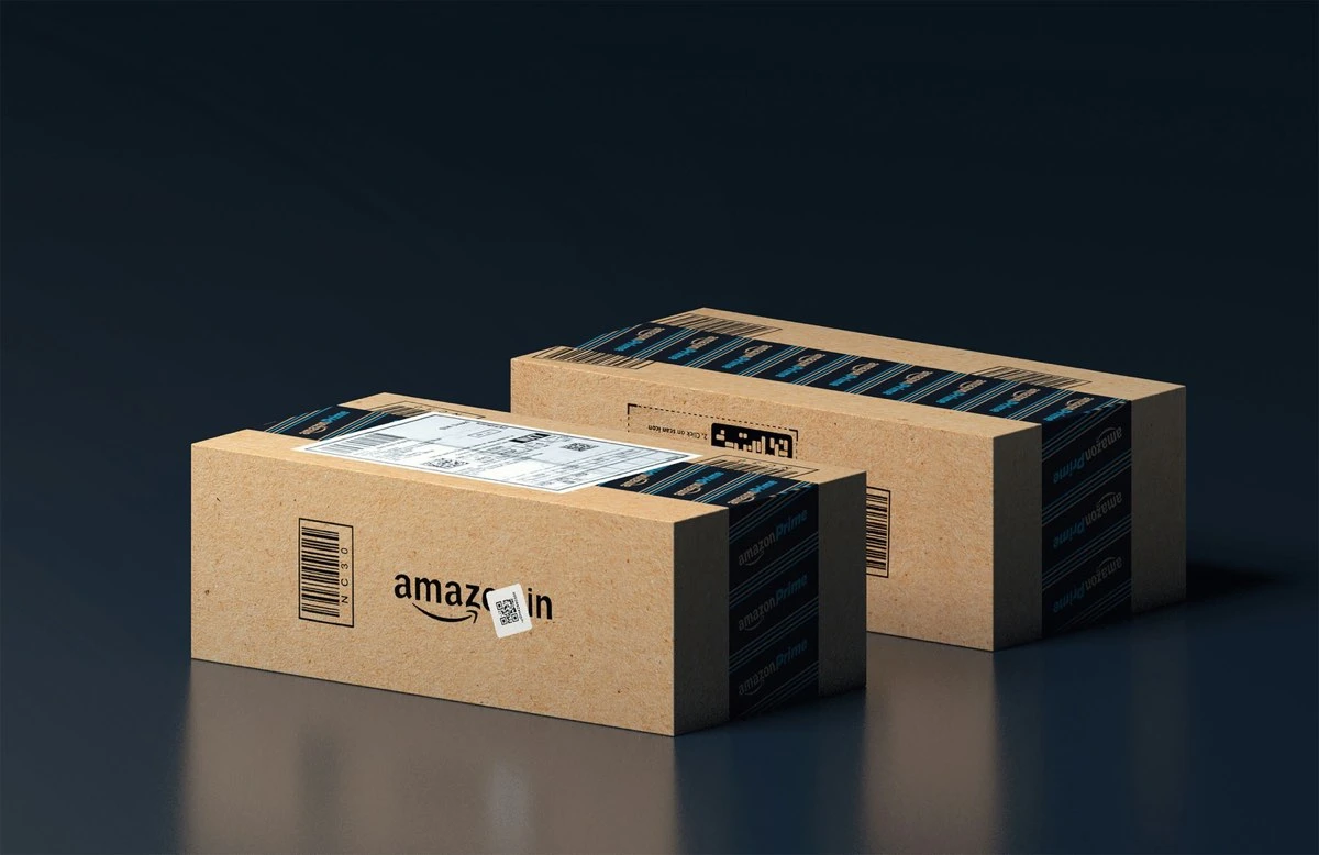  Amazonで商品が梱包されている様子。