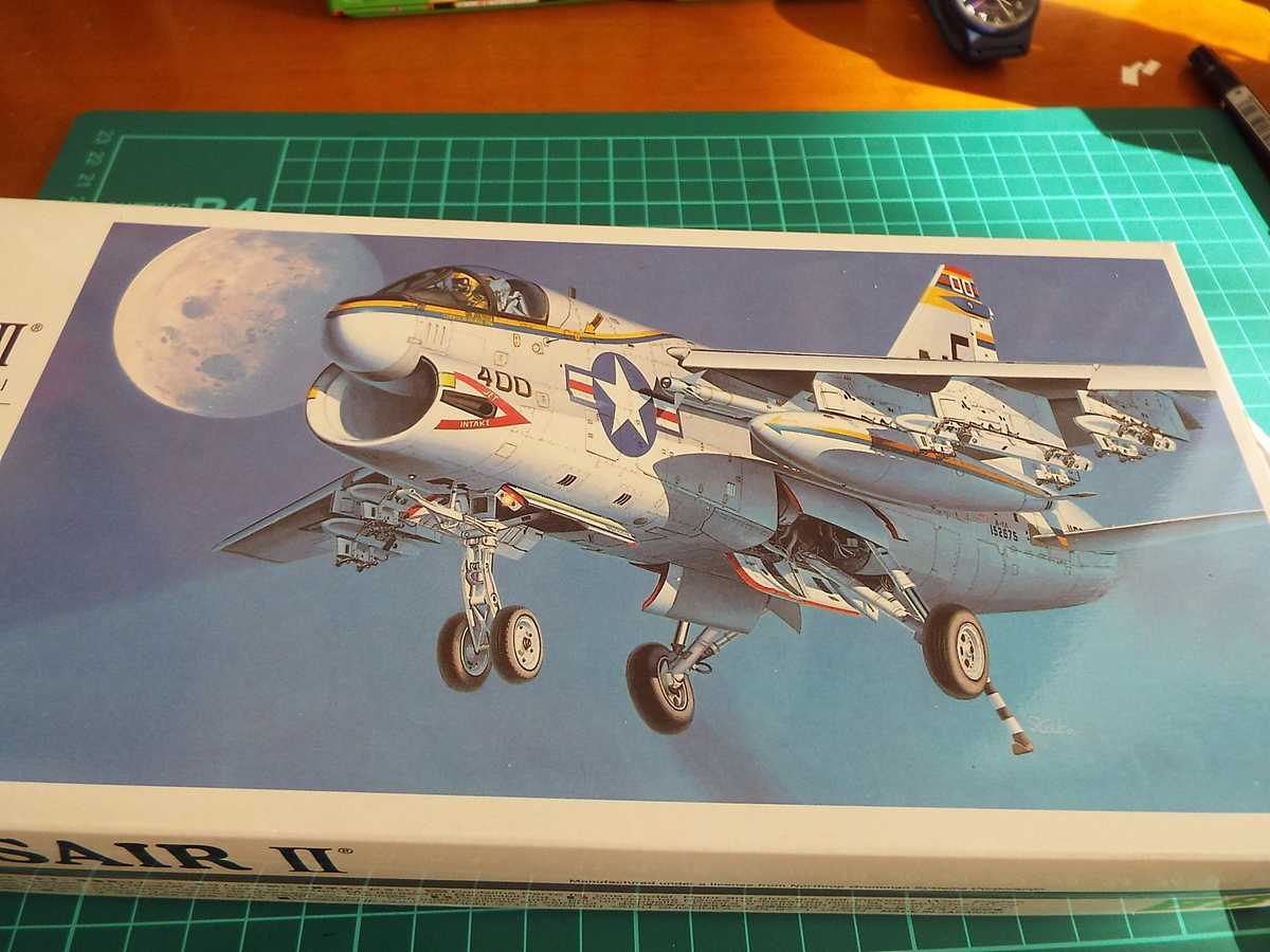 900円で楽しめる航空機模型～ハセガワ1/72 A-7AコルセアⅡ～ - 美作
