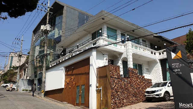 f:id:mimi-nya:20190420164947j:plain f:id:mimi-nya:20190420164947j:plain