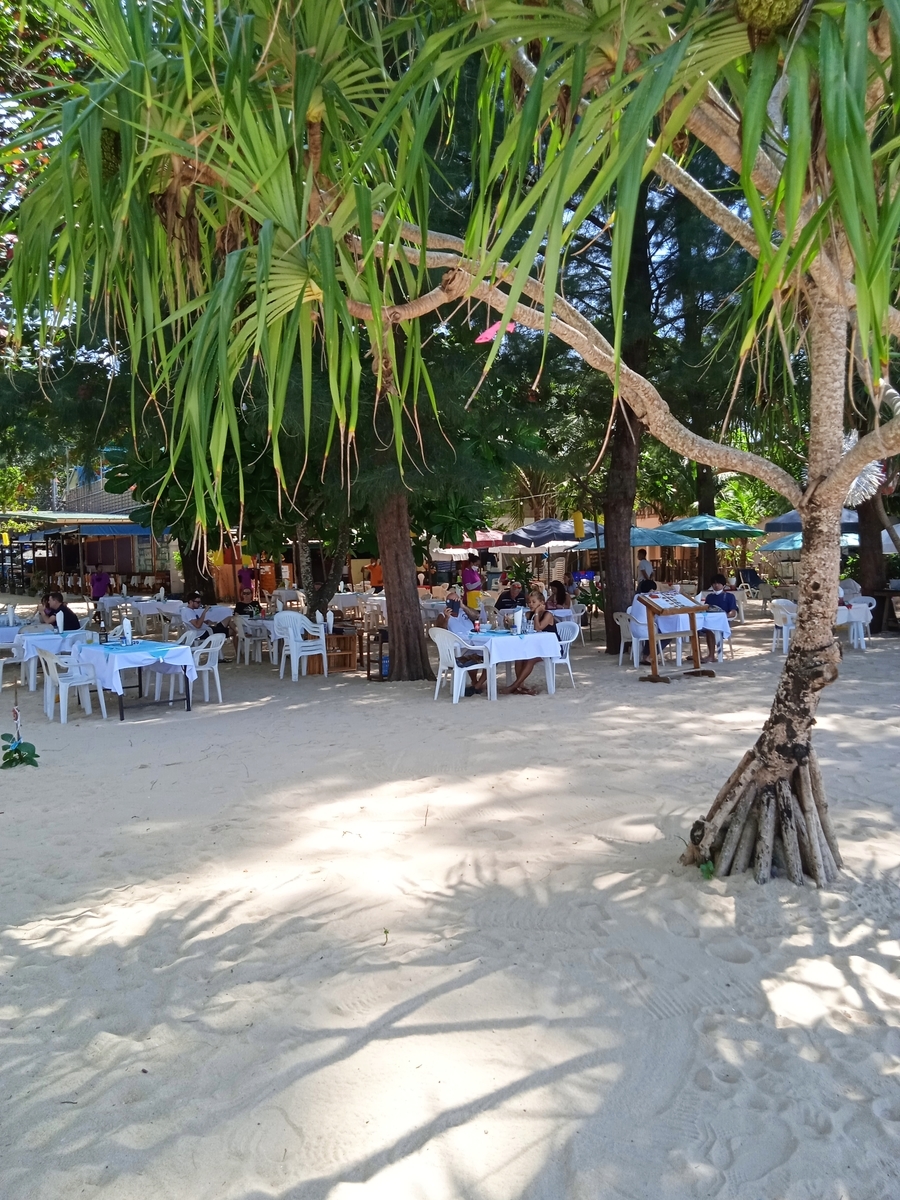 beach restaurant