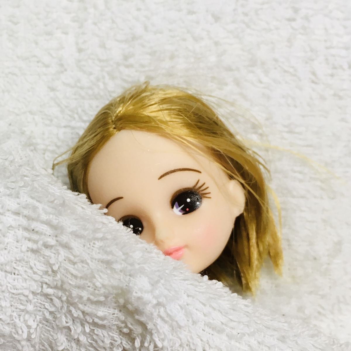 閲覧注意 リカちゃんの髪の毛を自分でカットしてみる お湯パーマ ミモモスティの身も心もハンドメイド