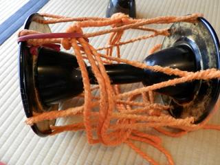 ミモロの習い事体験。大倉流小鼓の吉阪一郎先生のお教室へ。緊張の小鼓