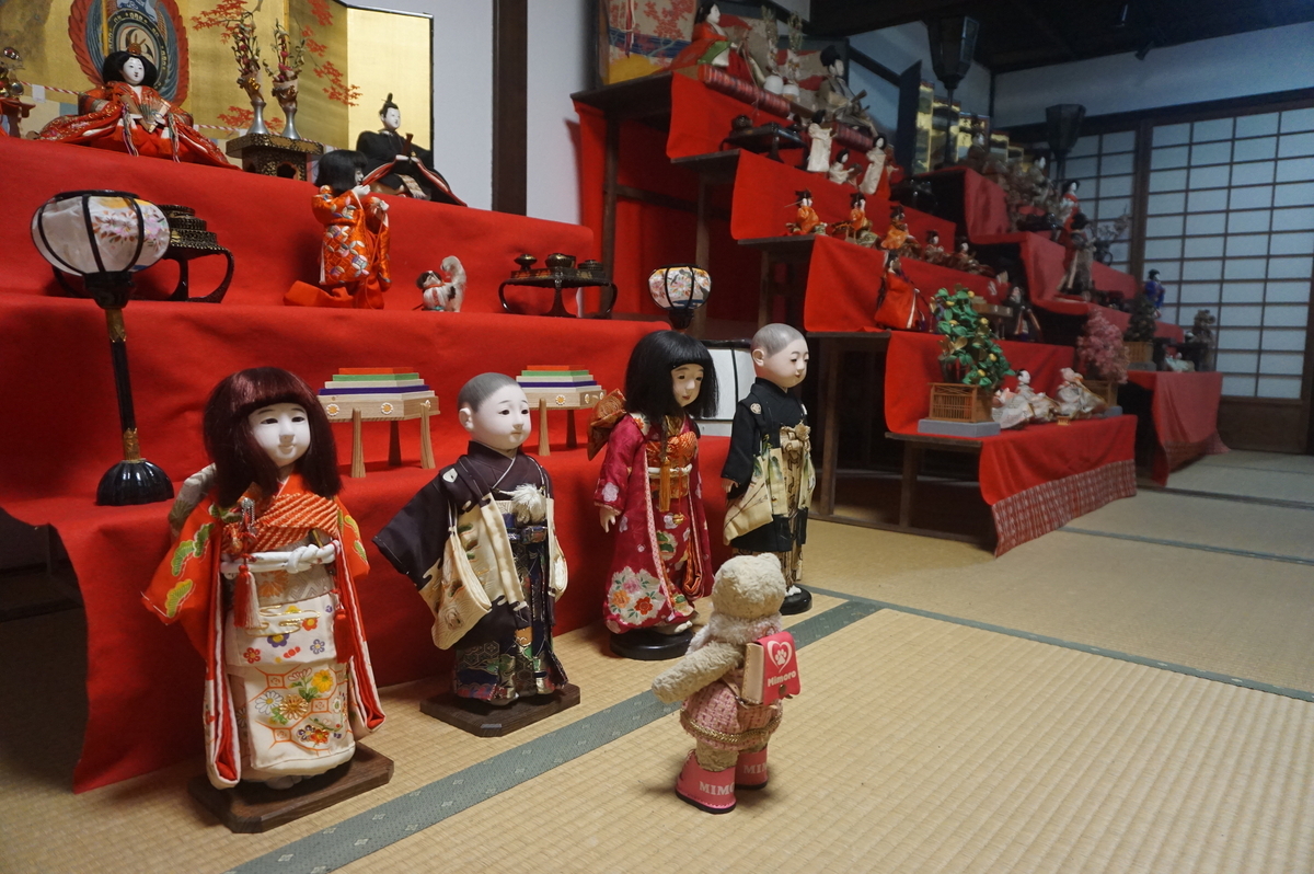 春を告げる「雛飾り」。京都の町屋「京空間mayuko」のお座敷で…。江戸