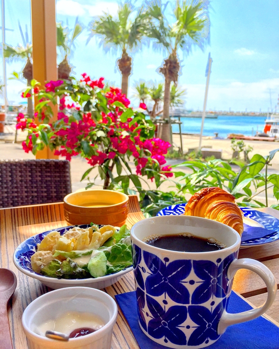 石垣島 離島ターミナル近くのベーカリーカフェ Blue Cafe ブルーカフェ 南の島でカフェめぐり