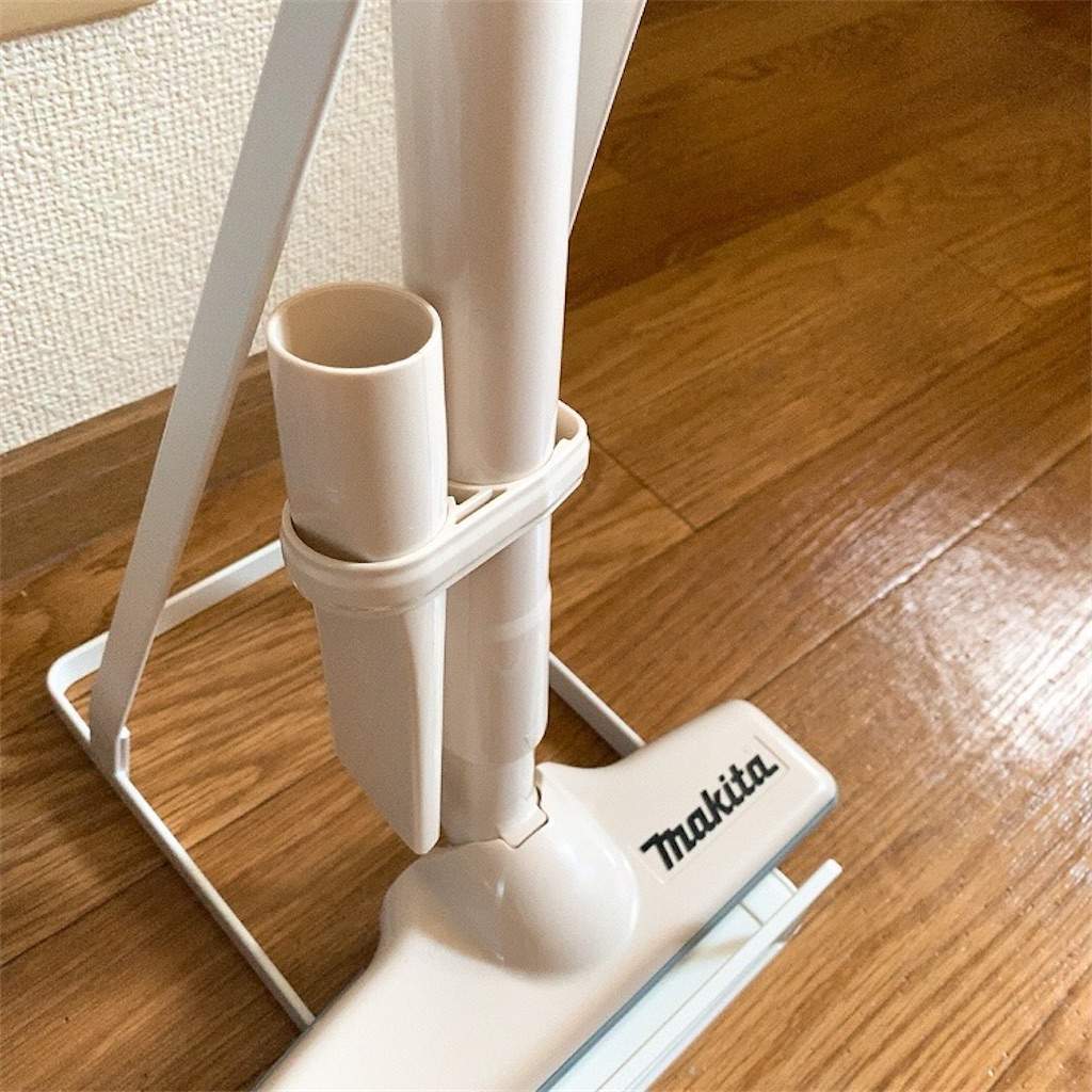 マキタの掃除機立てとして、山崎実業のクリーナースタンド購入