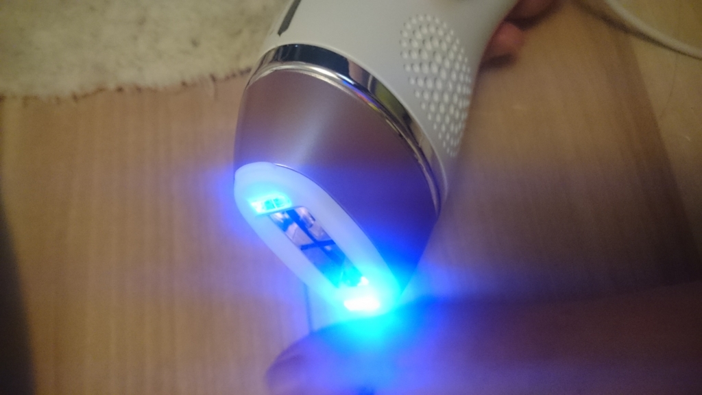 ブラウン 光美容器 シルクエキスパート 5001を初めて照射してみたよ テスト 痛みは エステの光脱毛と変わらず 不器用な私でも簡単でスムーズだったよ きたかぜかおる