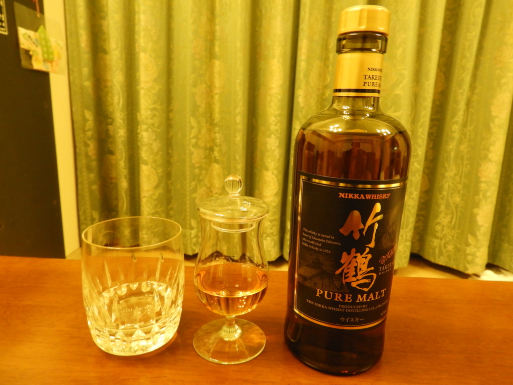 ニッカウィスキーの「竹鶴」のストレート