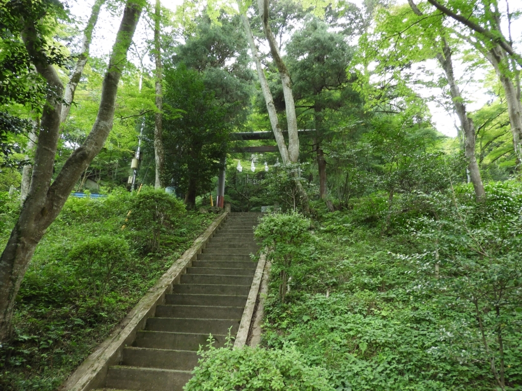 更に急になった階段