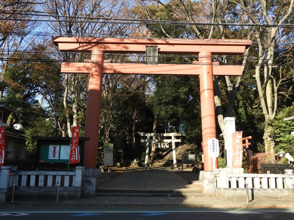 世田谷八幡宮の一之鳥居