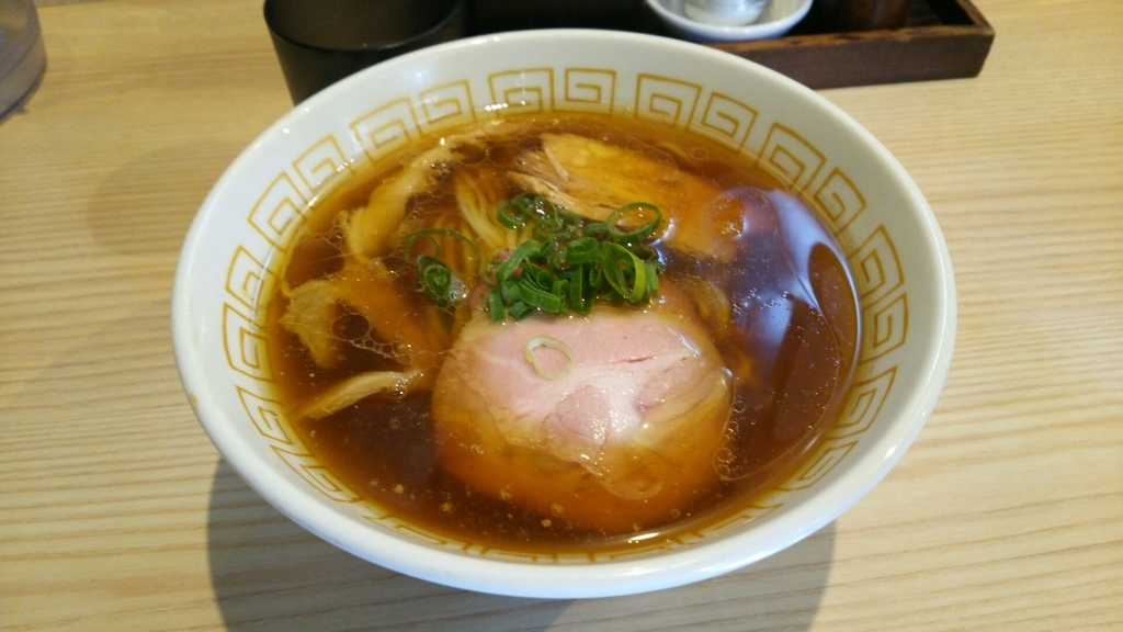 定番の醤油らぁ麺