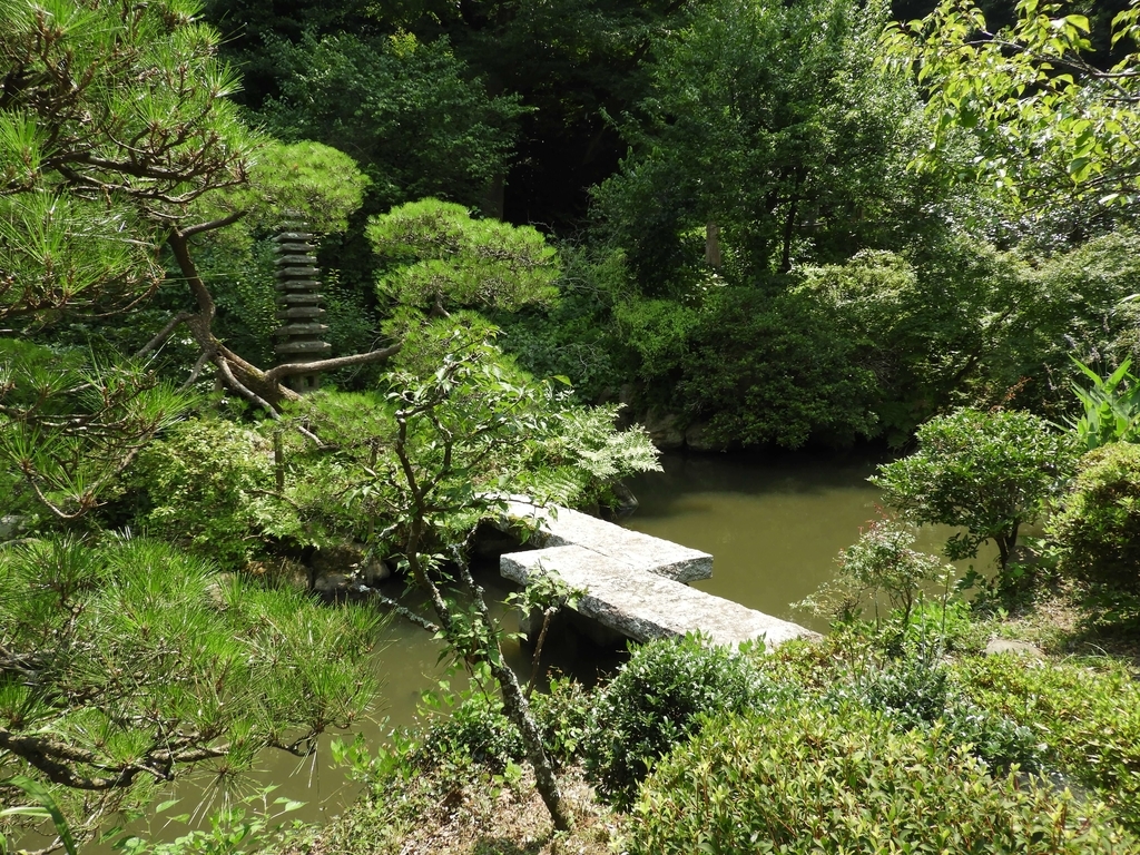 光則寺の庭園