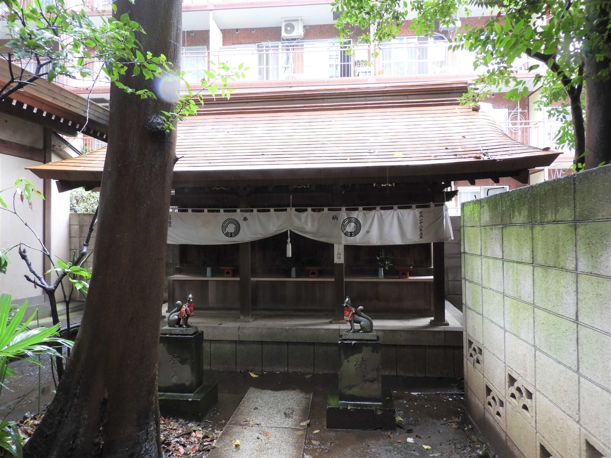 鳥居を抜けた先