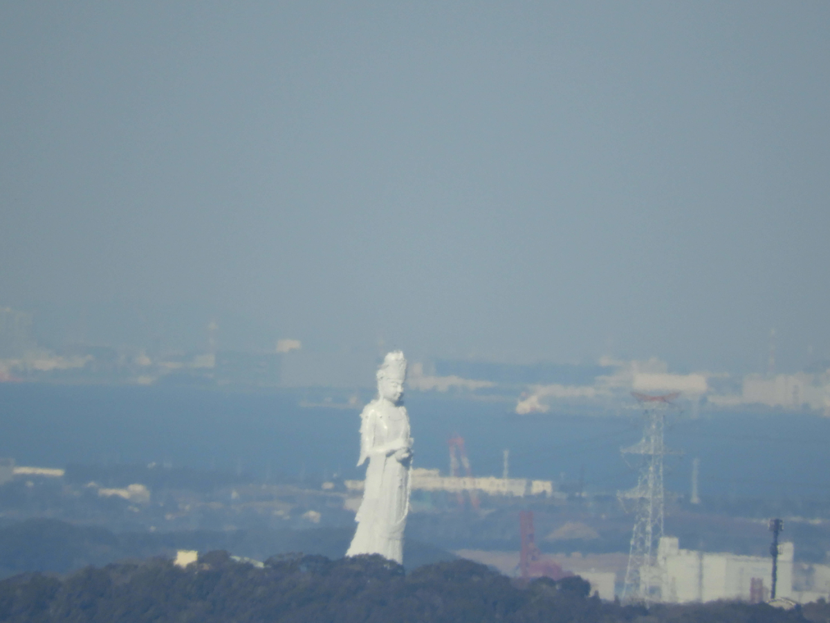 日本寺からの観た東京湾観音