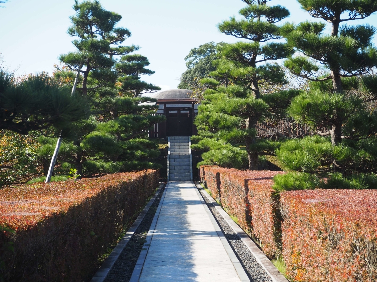 親鸞の墓地