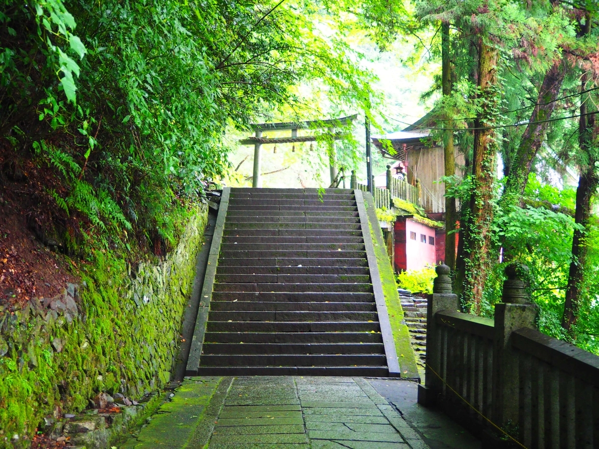 奥社への最後の階段