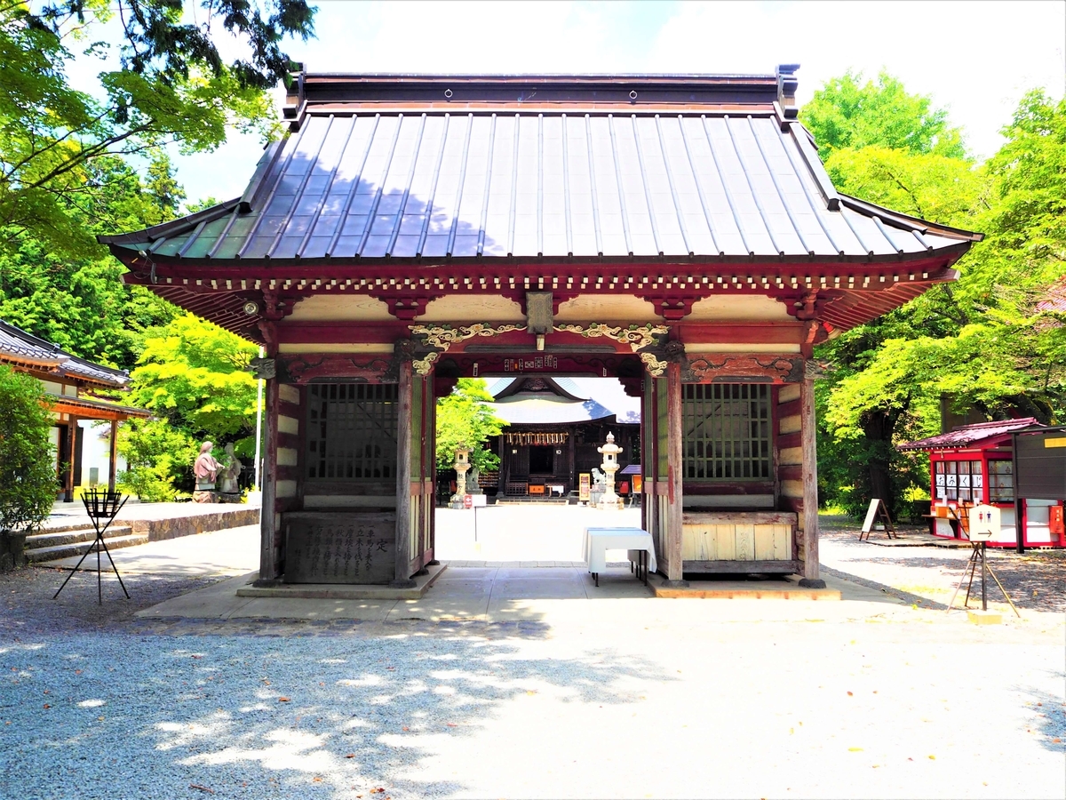 冨士御室浅間神社の隋神門