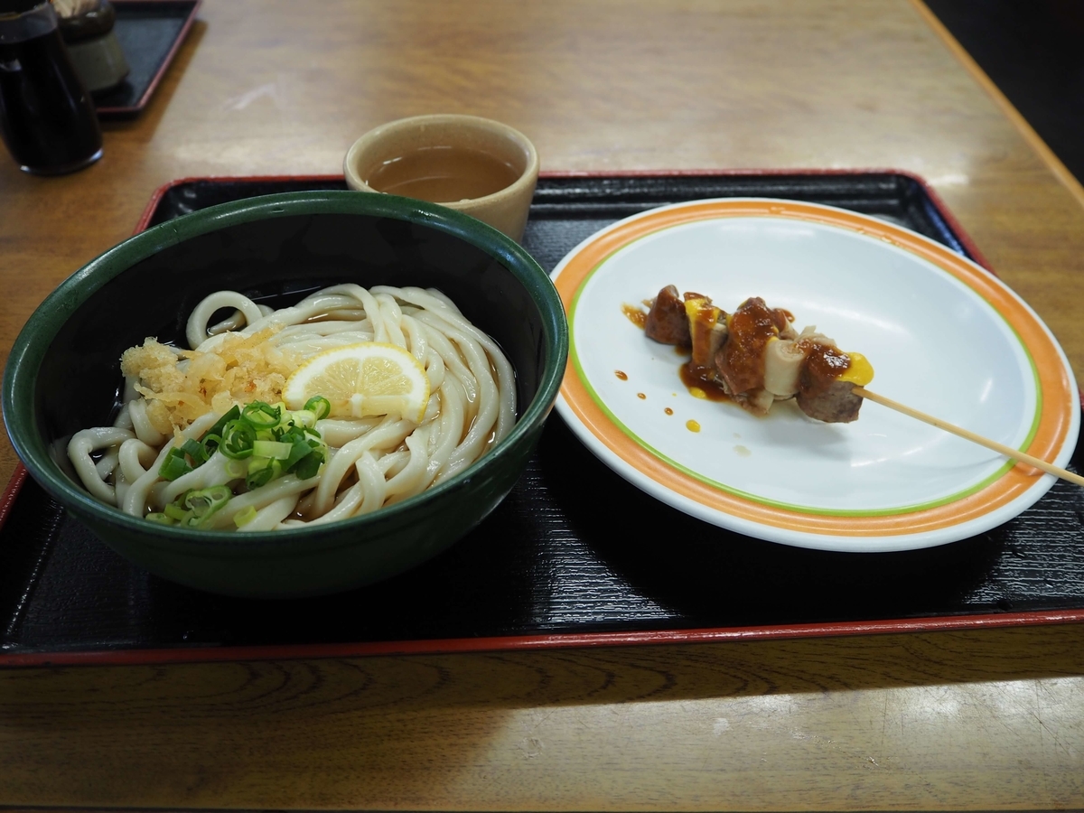 ぶっかけうどん小と牛すじ煮込み