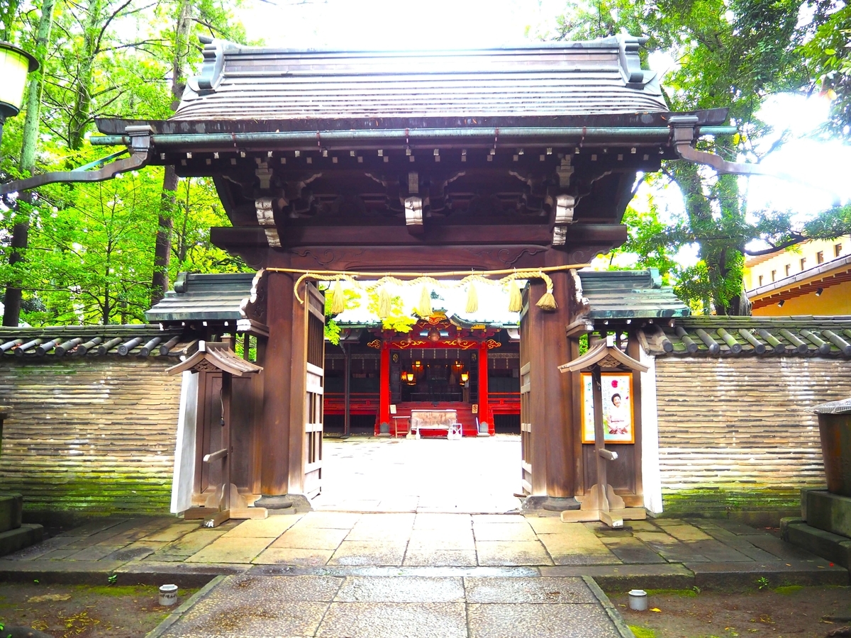 赤坂氷川神社の楼門
