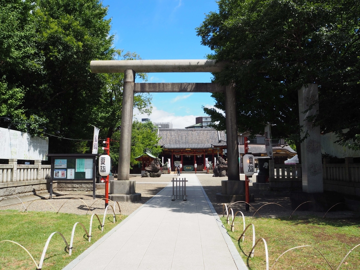 浅草神社の大鳥居