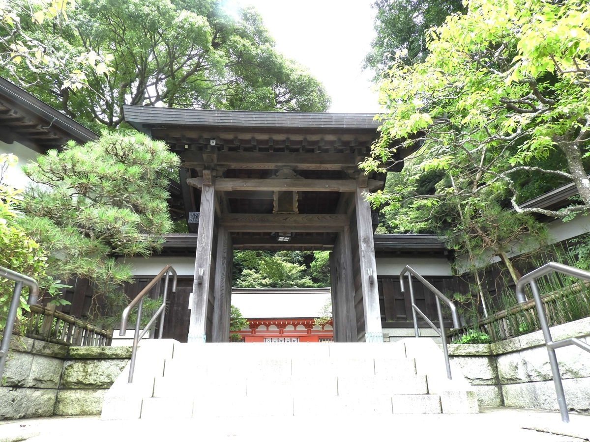 荏柄天神社の楼門