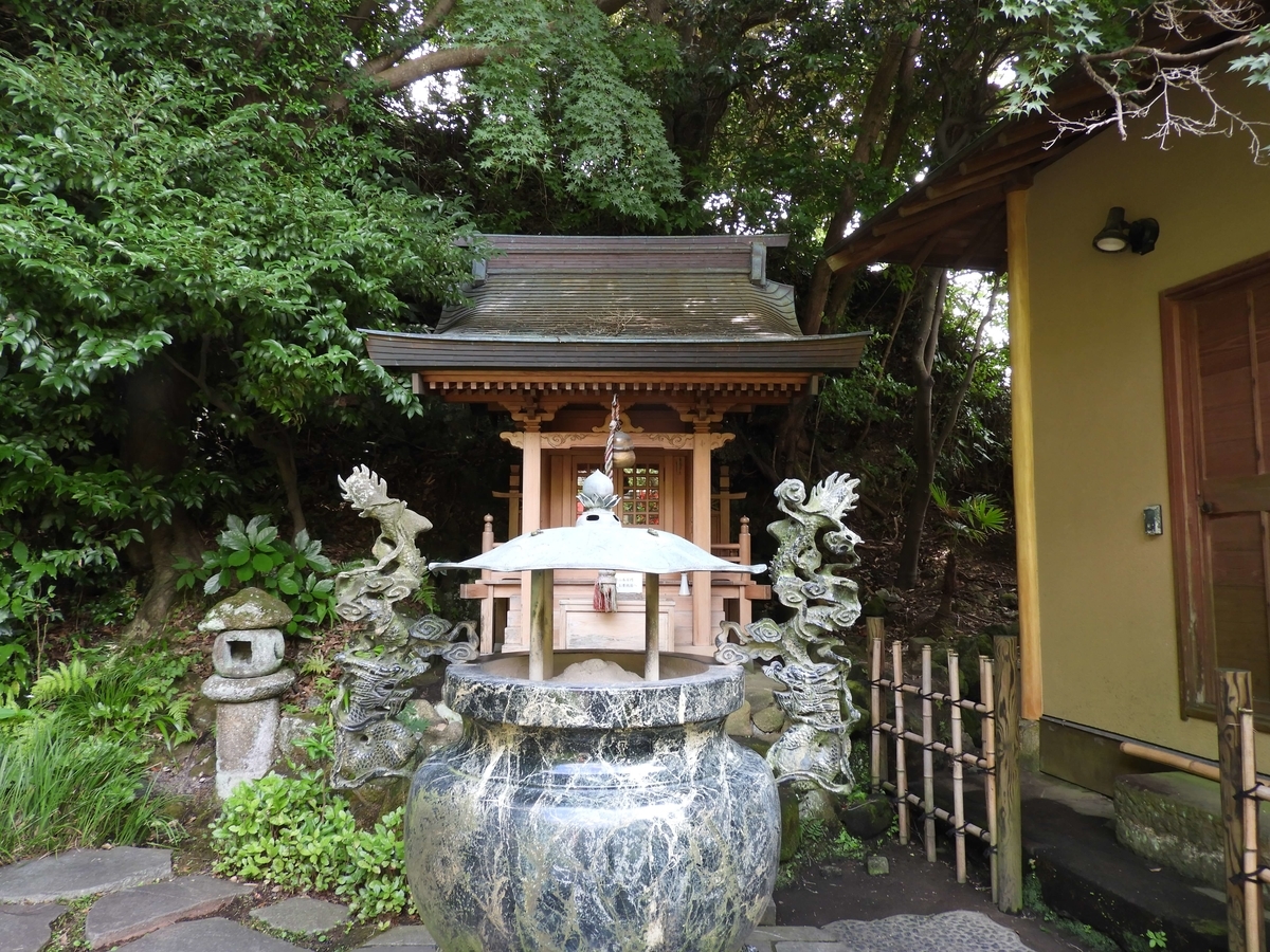 杉本寺の大蔵弁財天