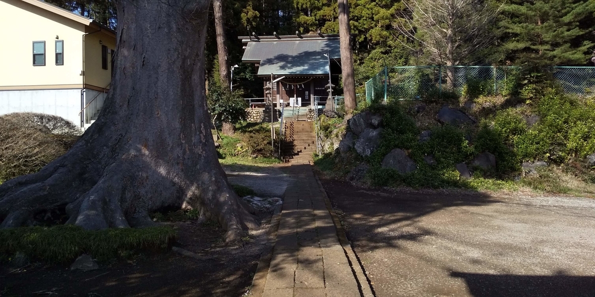 飯守神社の参道