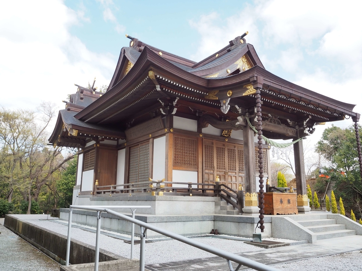 琴平神社の境内