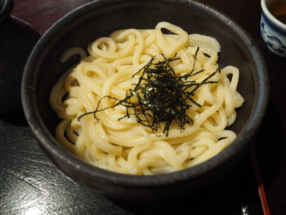釜から上がったばかりの熱々のうどん