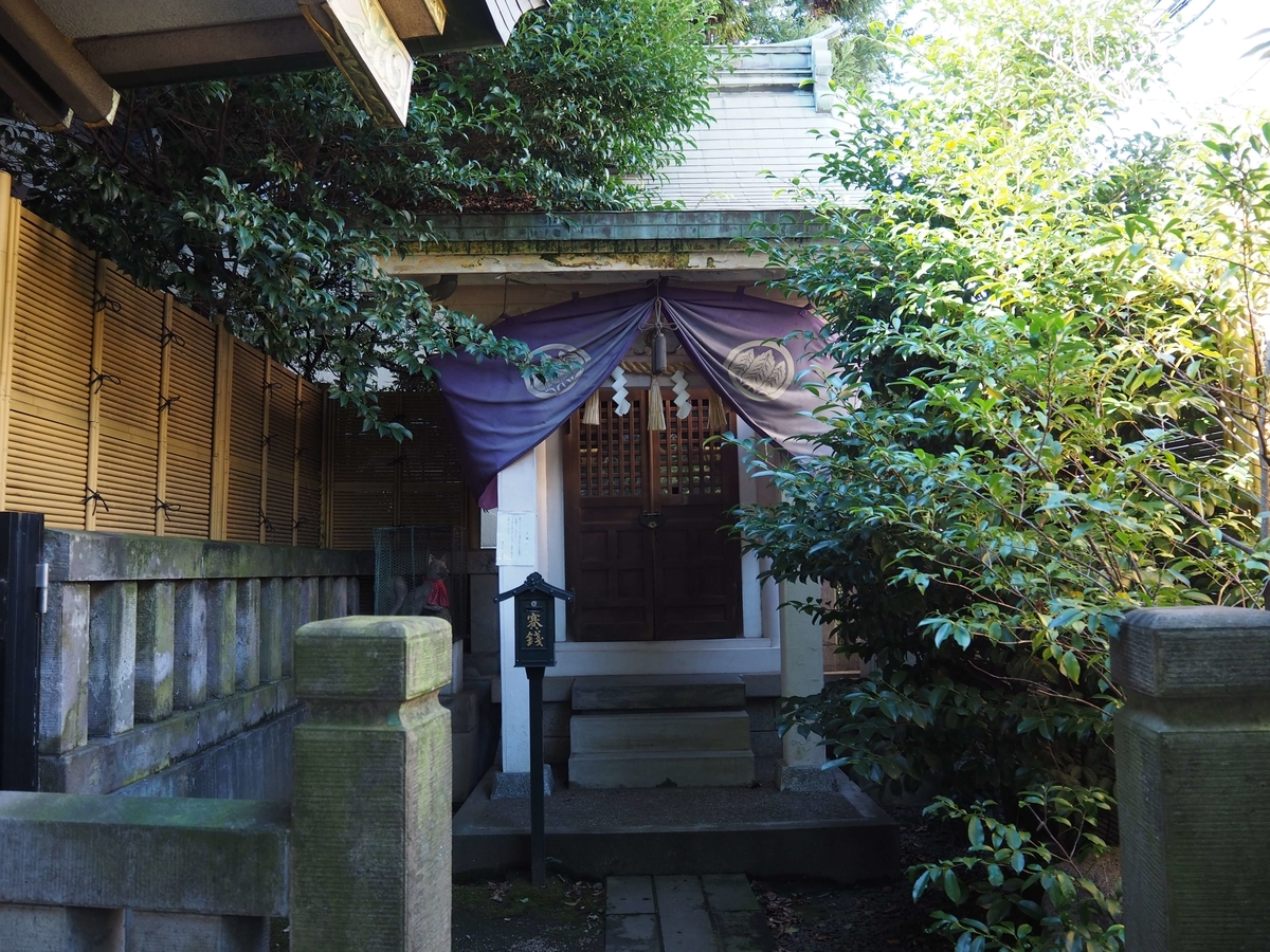 三杉稲荷神社の社殿