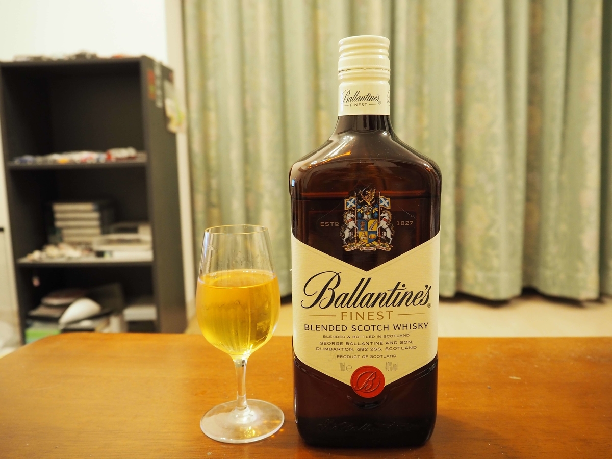 宮田【古酒】青赤紋章 バランタイン ファイネスト クリアボトル 宮田様専用【古酒】青赤紋章 バランタイン ファイネスト クリア