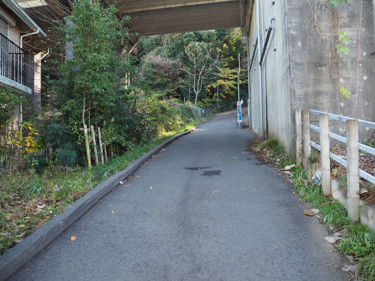 1速じゃないと上がれない坂